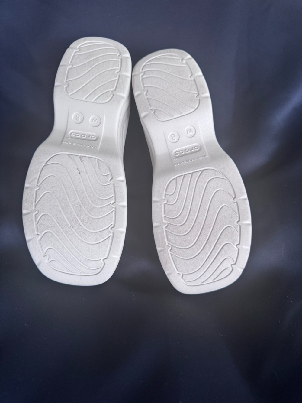 CROCS Women's Skyline Slide in Bone - Picture 4 of 7